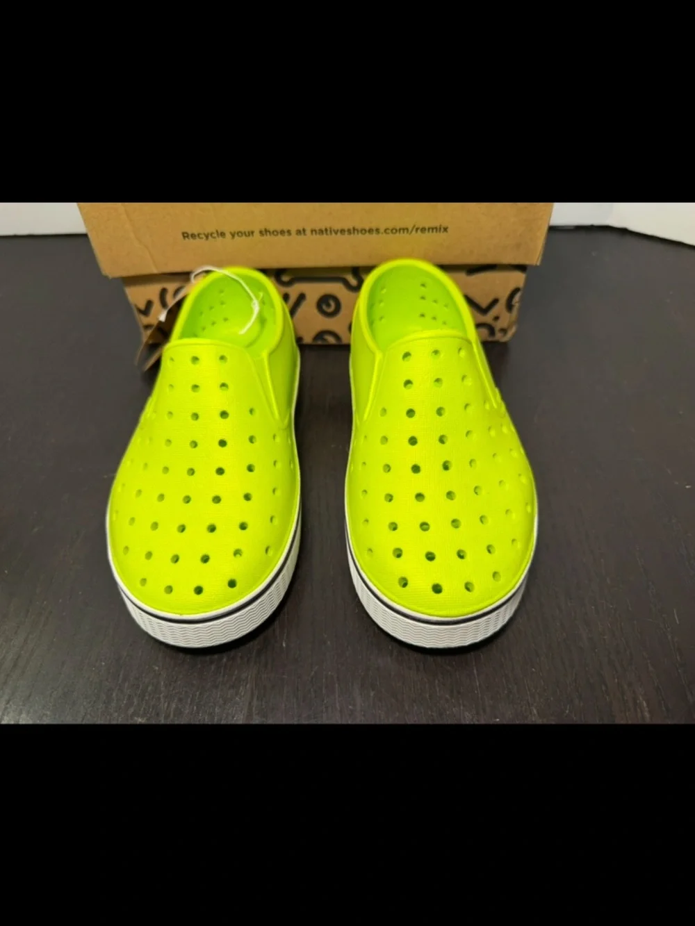 Native Miles Slip On Shoes Chartreuse/Shell White Little Kids/Toddler C12